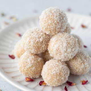 Coconut Almond Ladoo
