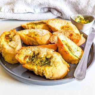 Ninja Air Fryer Frozen Garlic Bread