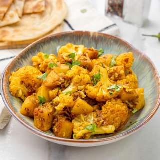 Aloo Gobi (Indian Potato and Cauliflower Stir Fry)