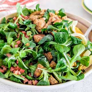Nüsslisalat
