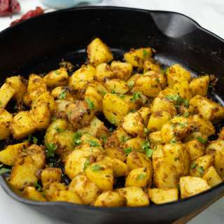 Jeera Aloo (Indian Cumin Potatoes)