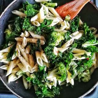 Pasta with green Kale and Broccoli