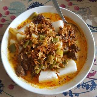 Lontong sayur Betawi