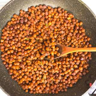 Black Chickpeas | Sukhe Kale Chane Recipe