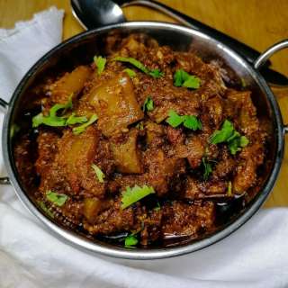 Lauki Gosht - Pakistani style meat and bottle gourd curry