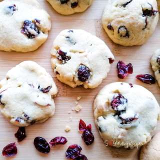 White Chocolate Chip And Cranberries Cookies Recipe: Chewy Or Crumbly