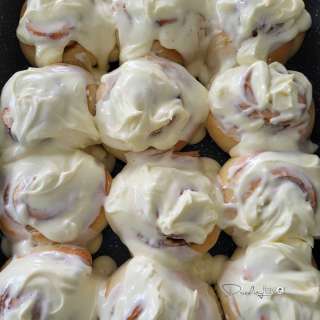 Maple pecan cinnamon roll recipe