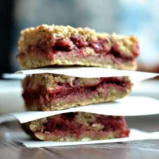 Strawberry Banana Oatmeal Bars