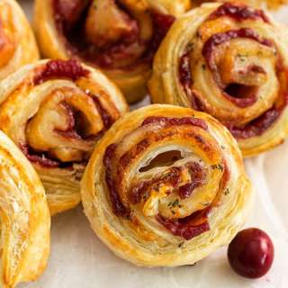 Cranberry Brie Bites