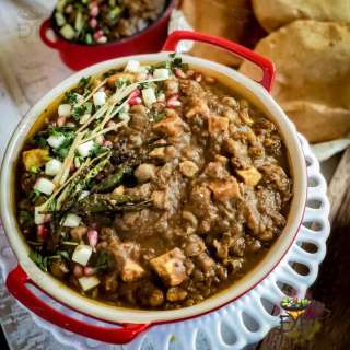 Pindi Chole (Punjabi Chole) - No Onion No Garlic