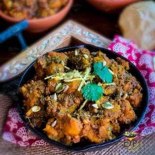 Indian Pumpkin Curry Recipe (Khatta Meetha Kaddu)