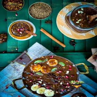 Saunth: Sweet Chutney with Green Mango and Dates