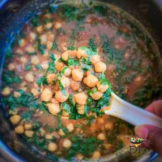 Chana Saag – Chickpea and Spinach Curry