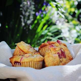 Strawberry Rhubarb Oatmeal Muffins