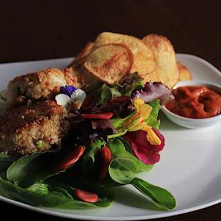 Crab Cakes With Lemon Aioli