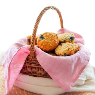 Quick Easy Blueberry Oatmeal Muffins
