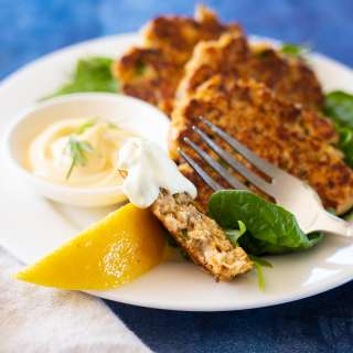 Easy Old Fashioned Salmon Patties