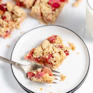 Easy Old Fashioned 5-Ingredient Oatmeal Rhubarb Bars