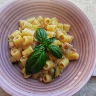 Creamy Pasta With Potatoes & Bacon