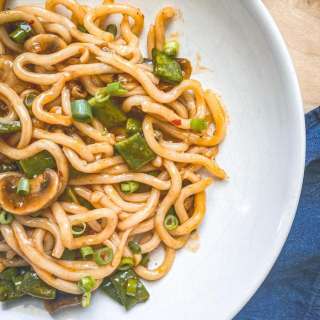 Vegetarian Stir Fry Udon Noodles