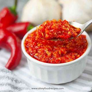 Homemade Chili Garlic Sauce