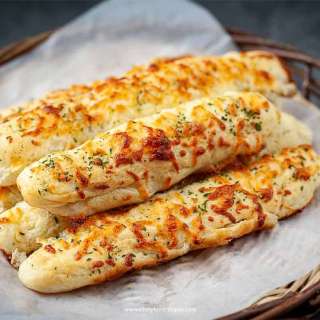 Garlic Cheese Breadsticks