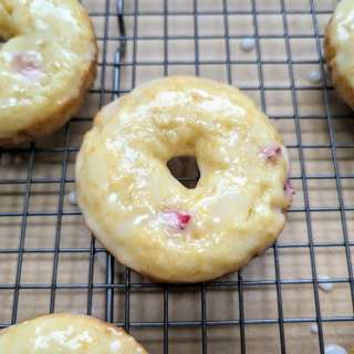Baked Strawberry Lemon Donuts