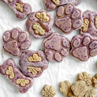 Frozen Peanut Butter Banana Dog Treats