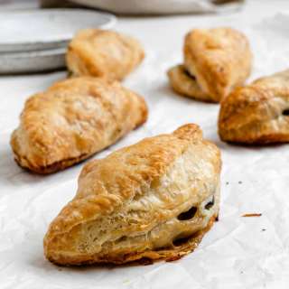 Spinach and Mushroom Puffs [Vegan Hand Pies]