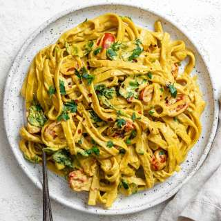 Creamy Curry Pasta (Vegan)