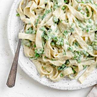 Dairy Free Alfredo Sauce with Kale and Peas