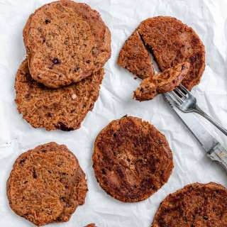 Easy Vegan Burger Recipe (4 Ingredients)