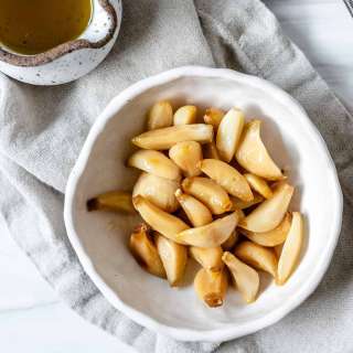How to Roast Garlic In A Pan (+ Stove top Garlic Confit)