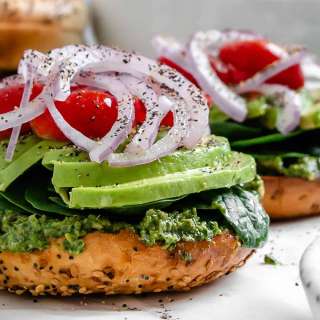 Vegan Bagel Sandwich with Pesto