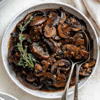 Sauteed Mushrooms with Garlic and Thyme