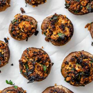 Easy Vegan Stuffed Mushrooms