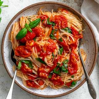 15-Minute Cherry Tomato Basil Pasta