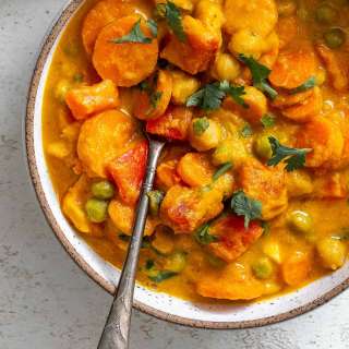 Creamy Chickpea and Carrot Curry