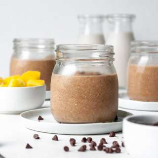 
Easy Chocolate Mango Smoothie (Paleo, Vegan)