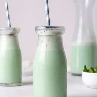 
Dairy Free Mint Chocolate Smoothie