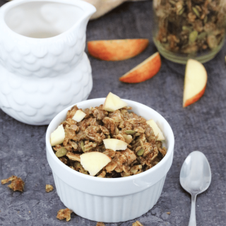 Healthy Apple Pie Granola Recipe (gluten-free, vegan)