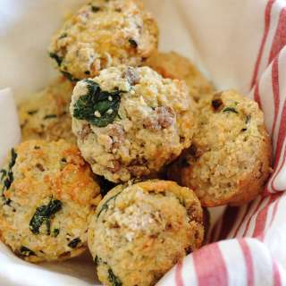 Savory Breakfast Muffins with Sausage and Apples
