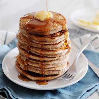 Fluffiest Cinnamon Pancakes