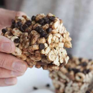 No-Bake S'mores Cereal Bars