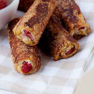 Strawberry French Toast Roll-Ups