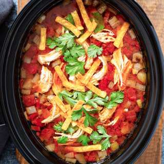Chicken Tortilla Soup (Slow Cooker)