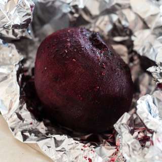 Whole Roasted Beets {Easy Peel}