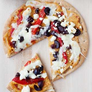 Quick Hummus Pizzas