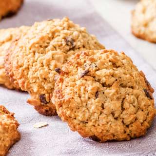 2 Ingredient Magic Oatmeal Cookies