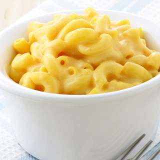 Creamy Macaroni and Cheese in a Mug